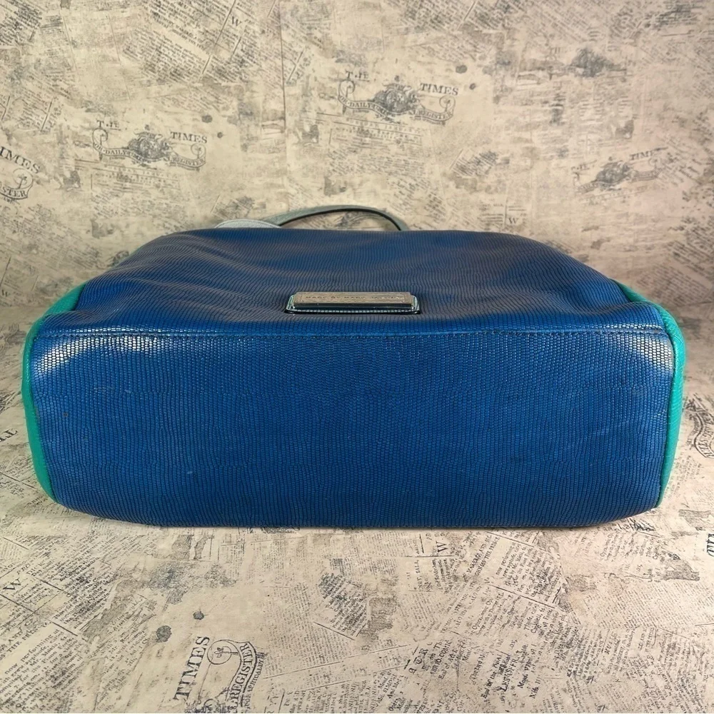 Marc by Marc Jacobs Blue/Green Lizard Stamped Leather Take Me Tote
